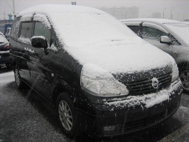 2002 Nissan Serena