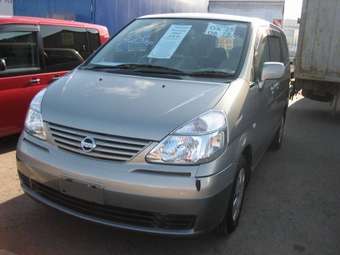 2002 Nissan Serena