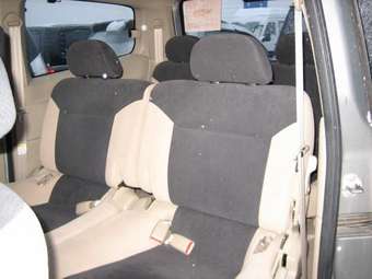 2002 Nissan Serena Pictures