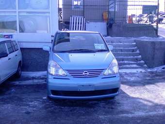 2002 Nissan Serena Photos