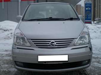 2002 Nissan Serena Pictures