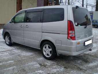 2002 Nissan Serena Photos