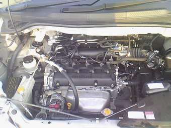 2002 Nissan Serena Photos