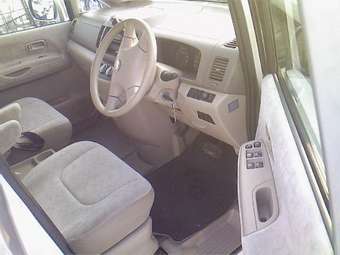 2002 Nissan Serena For Sale