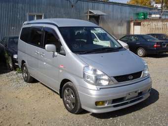 2002 Nissan Serena Photos