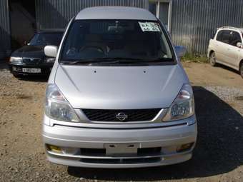 2002 Nissan Serena Pictures