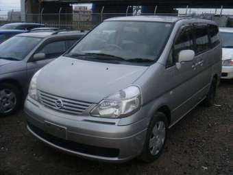 2002 Nissan Serena Photos