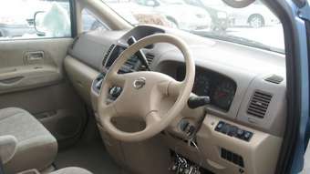 2002 Nissan Serena Pictures