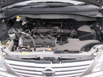 2002 Nissan Serena Pictures