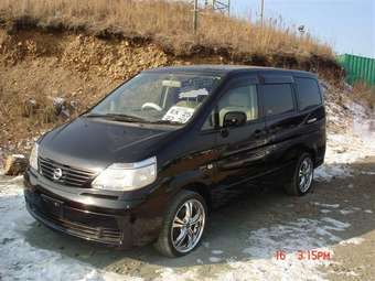 2002 Nissan Serena Pics