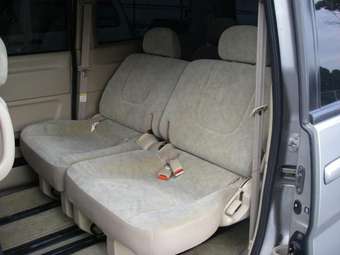 2002 Nissan Serena Pictures