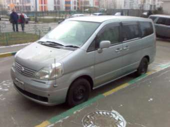 2002 Nissan Serena Pictures