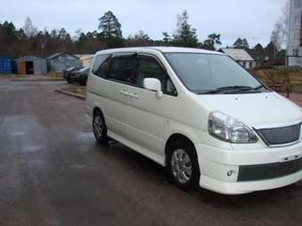 2002 Nissan Serena Photos