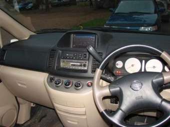 2002 Nissan Serena Photos