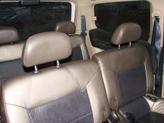 2002 Nissan Serena Pictures