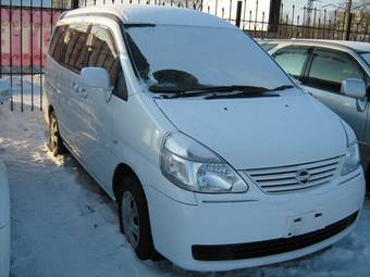 2002 Nissan Serena Photos