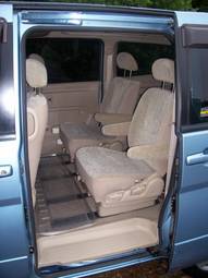 2002 Nissan Serena Photos