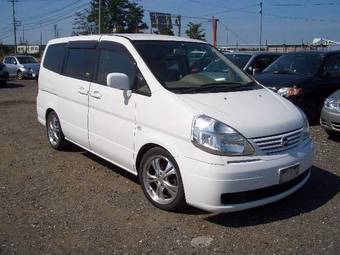 2002 Nissan Serena Photos