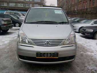 2002 Nissan Serena Photos