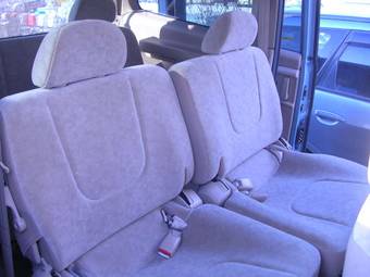 2002 Nissan Serena Photos