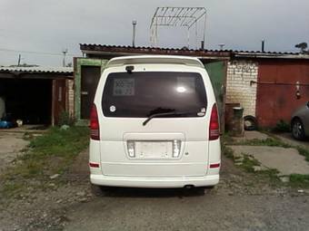 2002 Nissan Serena Pictures