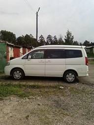 2002 Nissan Serena Photos