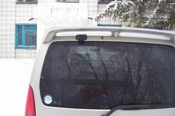 2002 Nissan Serena Pictures