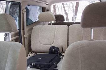 2002 Nissan Serena Photos