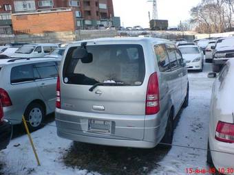 2002 Nissan Serena Photos