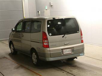 2002 Nissan Serena Photos