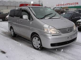 2002 Nissan Serena Photos