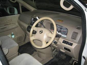 2002 Nissan Serena Pics