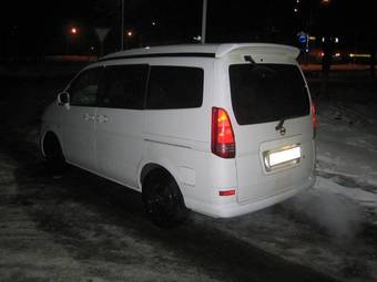 2002 Nissan Serena Photos