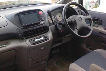 2002 Nissan Serena For Sale