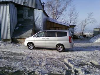 2002 Nissan Serena Photos