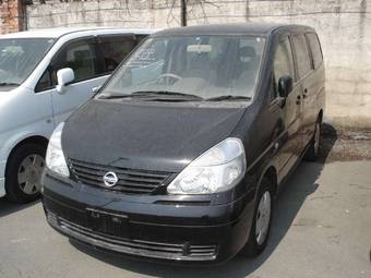 2002 Nissan Serena Images