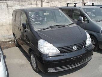 2002 Nissan Serena Pictures