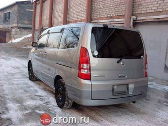 2002 Nissan Serena Photos