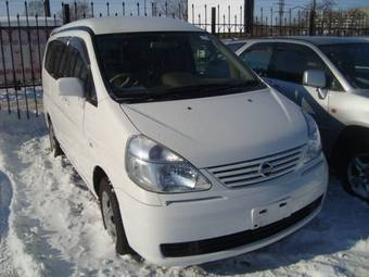 2002 Nissan Serena Pictures