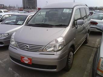 2002 Nissan Serena Pictures