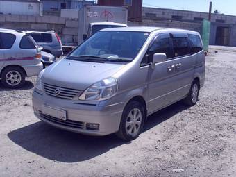 2002 Nissan Serena Pictures