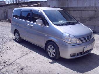 2002 Nissan Serena Photos