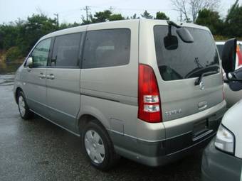 2002 Nissan Serena Photos