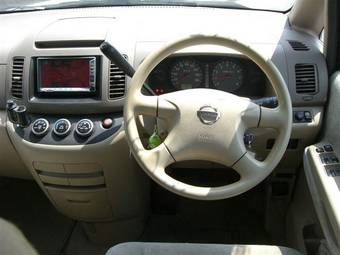 2002 Nissan Serena Images