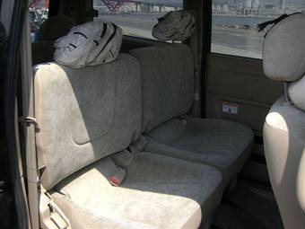 2002 Nissan Serena Pictures