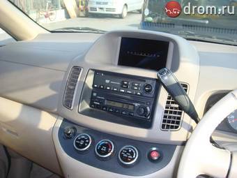 2002 Nissan Serena Pictures