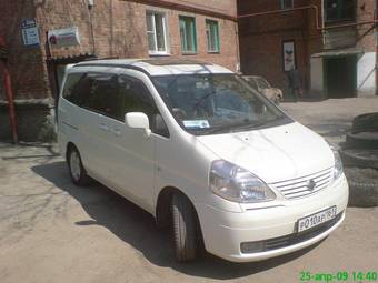 2002 Nissan Serena Pictures