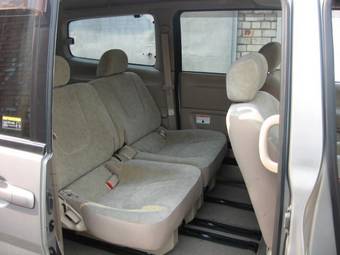 2002 Nissan Serena For Sale