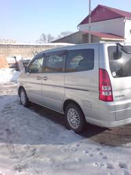 2002 Nissan Serena Pictures