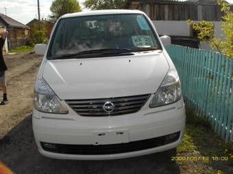 2002 Nissan Serena Pictures